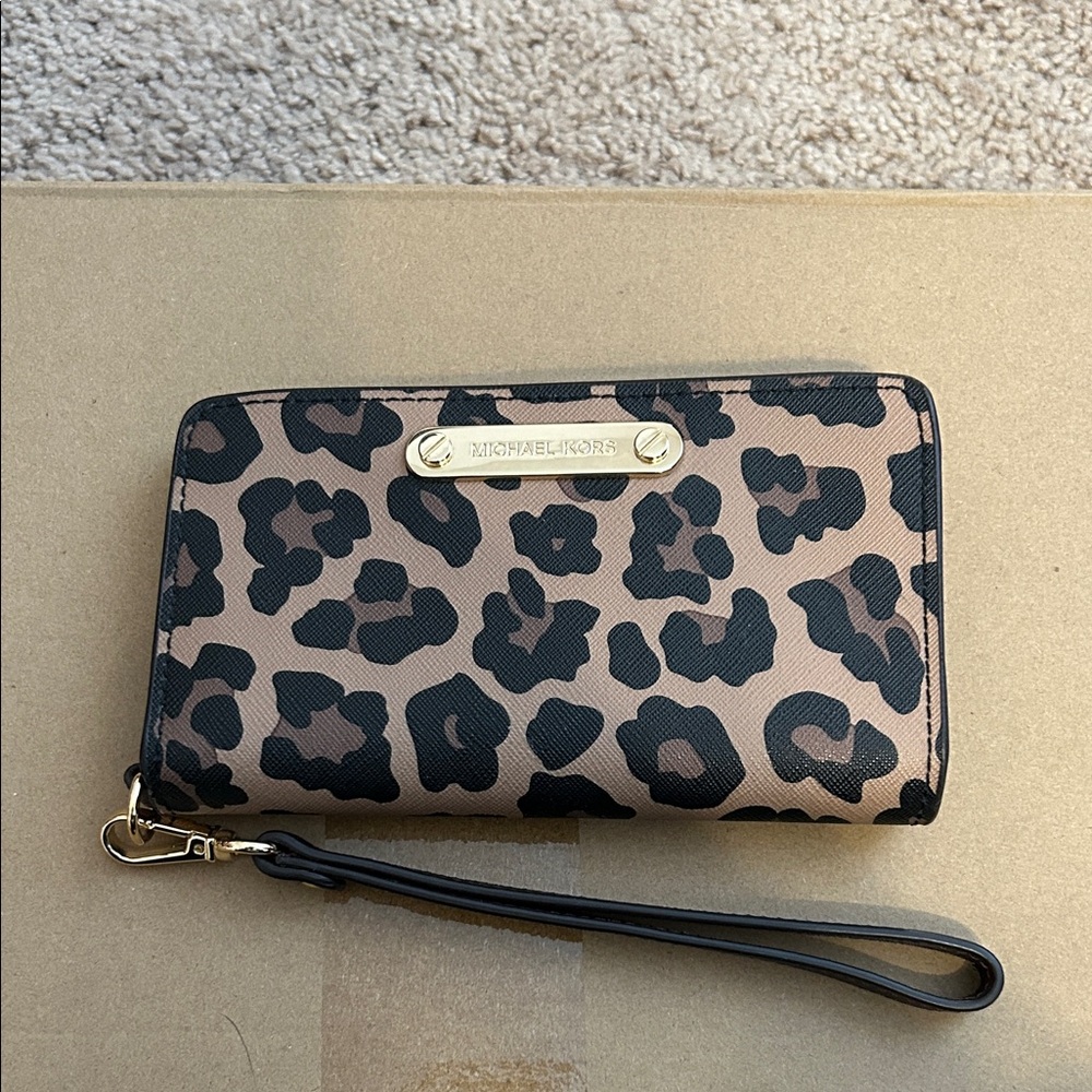 Michael Kors Black and Tan Leopard Wristlet